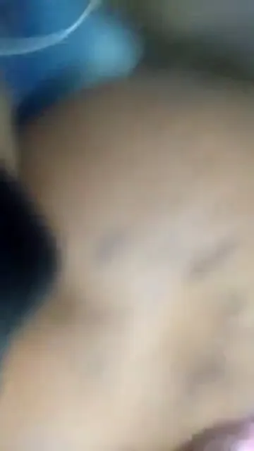 कंस्ट्रक्शन साइट पर मजदूर लुगाई डॉगी स्टाइल चुदाई देसी MMS — screenshot 3