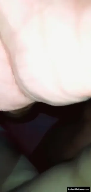 हॉट इंडियन कपल बाथरूम में नहाते हुए जोरदार सेक्स करते हुए वीडियो — screenshot 10