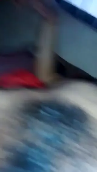 पति ने बीवी की जींस उतारकर काले बालों वाली गीली चूत को चाटा देसी सेक्स वीडियो — screenshot 4