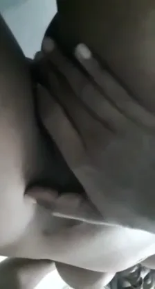 बाथरूम में कपड़े उतारकर लड़की ने नंगी अंग प्रदर्शन किया देसी बीएफ — screenshot 3