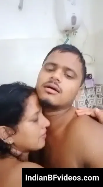 मल्लू आंटी ने जवान लड़के के साथ किया जोशीला रोमांस और देसी चुदाई मल्लू बीएफ वीडियो — screenshot 3