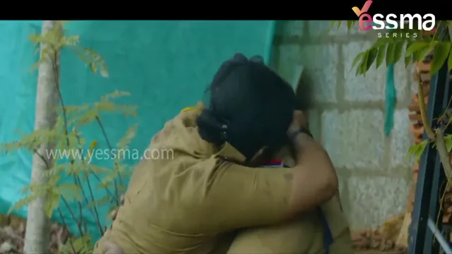 साउथ इंडियन पुलिस ऑफिसर की हॉट रोमांस चुदाई वाली मल्लू ब्लू फिल्म वीडियो — screenshot 4