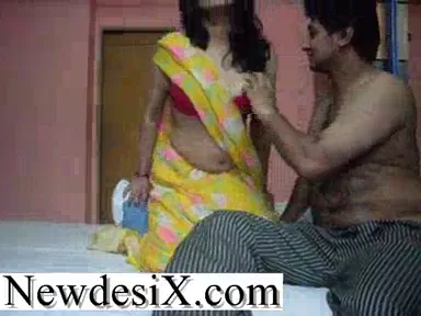 देसी इंडियन कपल का जोशीला हनीमून नंगा सेक्स MMS ब्लू फिल्म हिंदी बीएफ देहाती चुदाई — screenshot 2