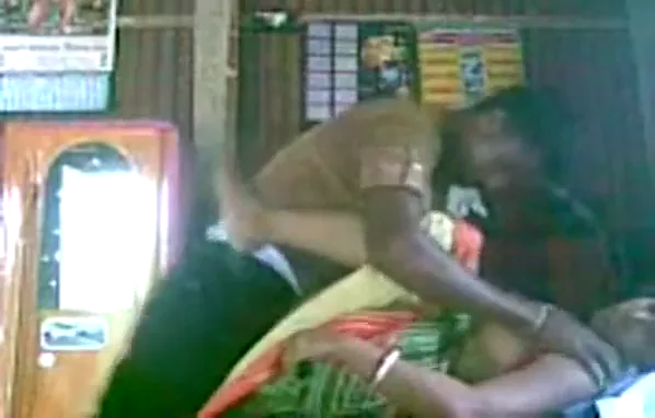 देसी भाभी अपने प्रेमी से चुदी वीडियो — screenshot 8