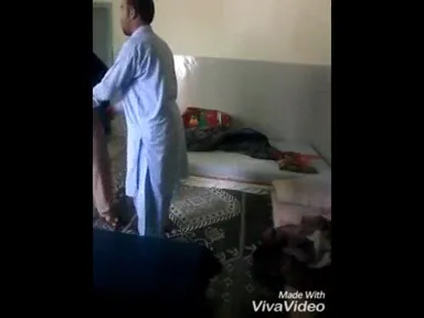 पाकिस्तानी पठान ने पड़ोसी की बेगम की चूत जोरदार चोदकर चुदाई की MMS वीडियो — screenshot 4