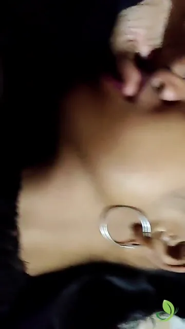 जींस खोल के मल्लू गर्ल की चुदाई एक्स्ट्रा डॉटेड कंडोम लगा के वीडियो — screenshot 4