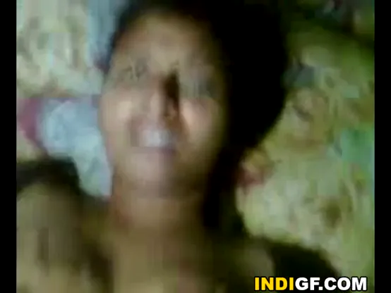 लड़की ने डरते हुए बड़ा लंड लिया देसी बीएफ चूत चुदाई गांड वीडियो — screenshot 10