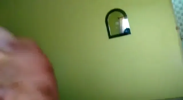 बड़ी गांड गर्लफ्रेंड लंड पर पटककर चुदती देसी सेक्स फिल्म — screenshot 3