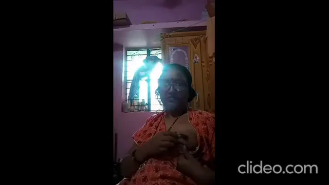 चार इंडियन आंटियों ने अपने बड़े चुचे दिखाए कंपाइलेशन देसी बीएफ वीडियो — screenshot 4