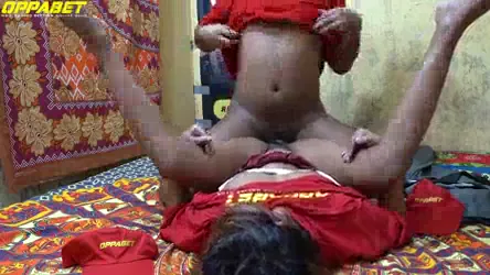चुदासी लफंगी बहन ने भाई से अपनी चूत चुदवाई देसी बीएफ वीडियो — screenshot 7