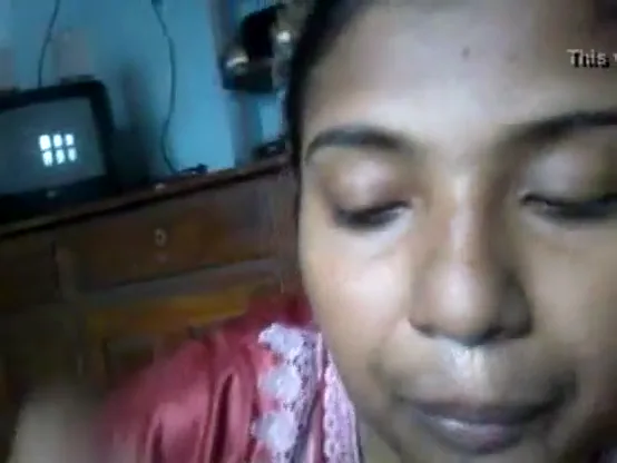 कसम से क्या लंड चूसती है कामवाली की देसी चूत चुदाई हिंदी बीएफ एमएमएस वीडियो — screenshot 2