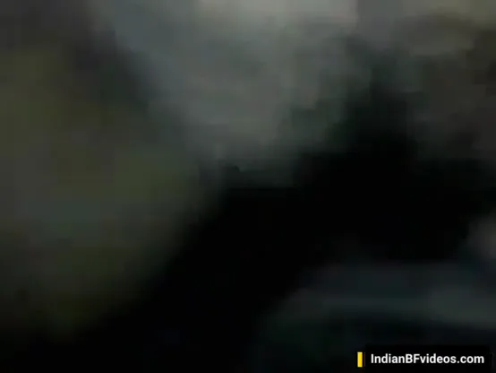 चुदाई के लिए बेताब वाइफ ने खुद चूत में लंड डाला और चोदने लगी वीडियो — screenshot 4