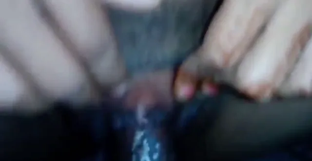 रेखा भाभी ने चूत का दाना हिलाकर लंड चूसते हुए चुदाई करवाई वीडियो — screenshot 5