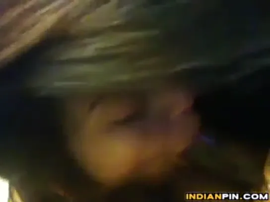थूक लगाकर पति के काले लंड को चूसती पत्नी देसी बीएफ वीडियो — screenshot 1