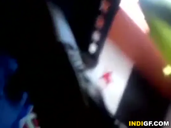 गांड में डालने से पहले भाई के लौड़े पर क्रीम लगाकर चूसा अंग्रेजी बीएफ — screenshot 10
