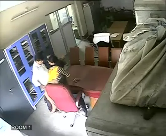 कॉलेज लाइब्रेरियन को प्रोफेसर ने लाइब्रेरी में चोदा देसी चुदाई वीडियो — screenshot 7
