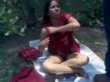 देहाती खेत में माल की जोरदार चुदाई देसी सेक्स क्लिप हिंदी बीएफ वीडियो — screenshot 10