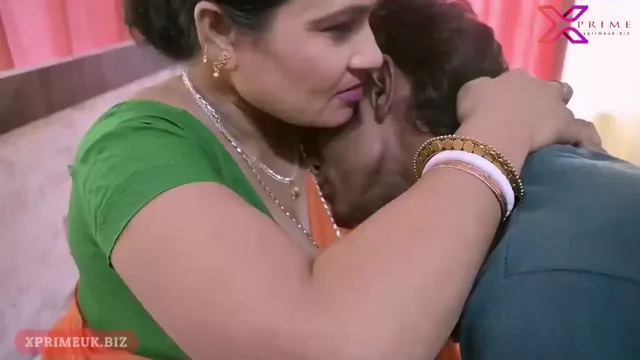स्टूडेंट ने हॉट इंडियन टीचर की चूत चाटकर लंड घुसाया देसी सेक्स हिंदी बीएफ वीडियो — screenshot 2