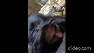 पाकिस्तानी माशूका को कार में ब्लोजॉब देती हुई उर्दू ऑडियो बीएफ वीडियो