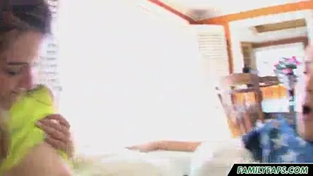 कॉलेज गर्ल ने सौतेले पिता संग देसी सेक्स करके हिंदी बीएफ एमएमएस बनाया — screenshot 2
