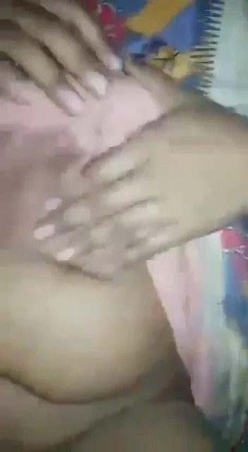 चुदाई से अत्याधिक कामसुख का अनुभव करती बीवी की देसी सेक्स वीडियो — screenshot 3