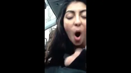 यूके में पाकिस्तानी लड़की ने गोरा लंड चूसा और चूत में लिया देसी मुस्लिम बीएफ वीडियो — screenshot 1