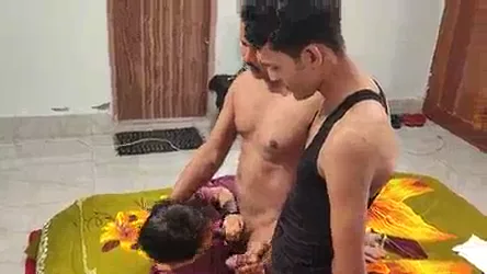 कॉकॉल्ड हिंदी बीएफ वीडियो में इंडियन बॉस ने ऑफिस लड़के से अपनी बीवी की चूत चुदवाई देसी सेक्स — screenshot 3