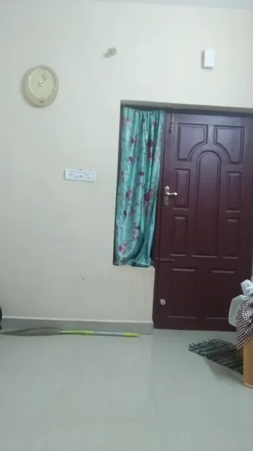 नहाकर आई आंटी से वाटर कैन वाले का देहाती जोरदार रोमांस चुदाई वीडियो — screenshot 2