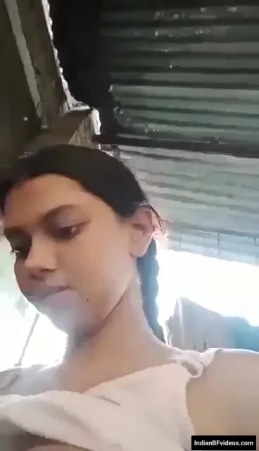 क्यूट देसी लड़की की चूत में ऊँगली डालकर मास्टरबेशन हिंदी बीएफ वीडियो — screenshot 3