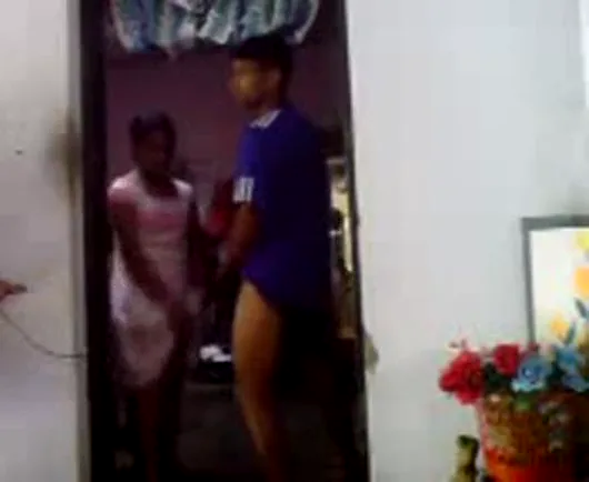 देसी कजिन्स की चुपके से गांव वाली चूत चुदाई हिंदी बीएफ MMS वीडियो — screenshot 5