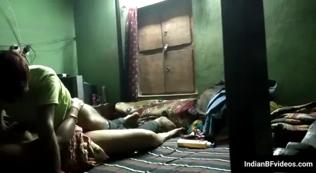 आंटी की बुर में ऊंगली डालकर लंड चुसवाने के बाद जोरदार चुदाई देसी BF वीडियो — screenshot 5
