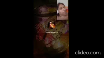 वीडियो कॉल पर बूब दिखाकर बॉयफ्रेंड को मूठ मारने वाली देसी लड़की सेक्स वीडियो — screenshot 3