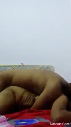 तमिल बीवी की मोटी बुर को कुतिया बना कर जोरदार लंड चुदाई हिंदी बीएफ वीडियो — screenshot 10