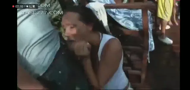 स्विमिंग पूल किनारे स्विंगर कपल्स की मजेदार सेक्स पार्टी वीडियो — screenshot 5