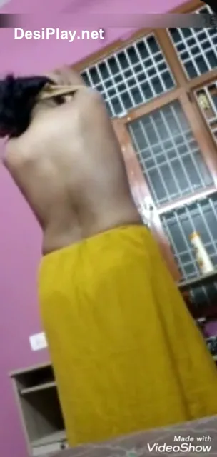 खूबसूरत मल्लू दीदी ने कपड़े उतारकर दिखाया नंगा बदन वीडियो — screenshot 1