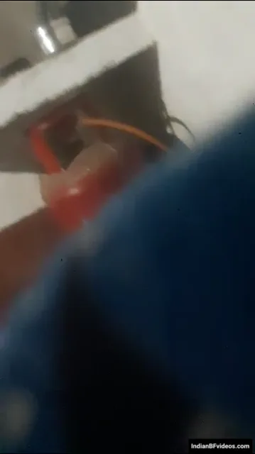 रंडी भाभी लंड चूसकर अपनी चिकनी चूत चुदवाती हुई देसी सेक्स वीडियो — screenshot 4