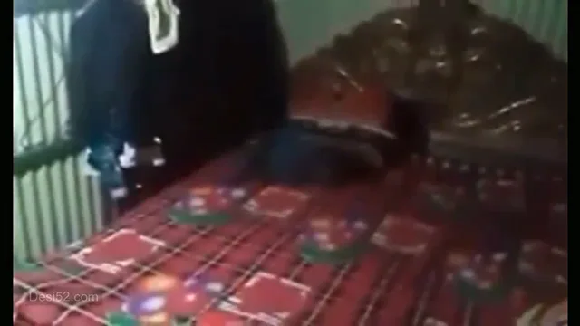 पड़ोसी की बीवी के साथ सेक्स अफेयर और जोरदार चुदाई वाली देसी बीएफ वीडियो — screenshot 1