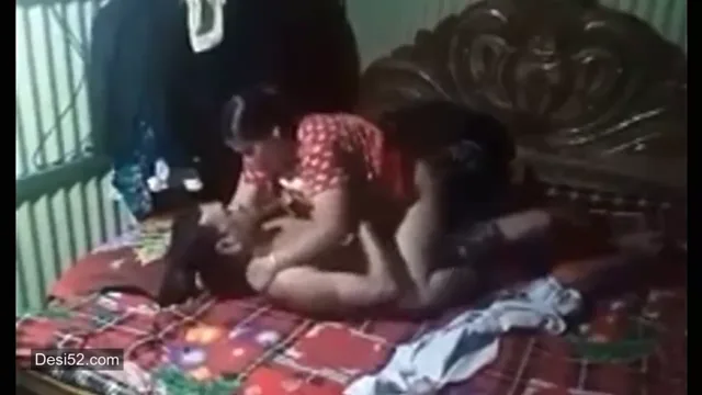 पड़ोसी की बीवी के साथ सेक्स अफेयर और जोरदार चुदाई वाली देसी बीएफ वीडियो — screenshot 9