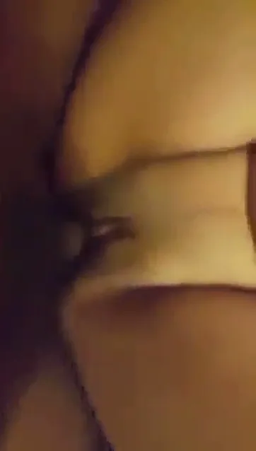 पैसे के बदले बांग्लादेशी मॉडल की चूत और गांड चोदी देसी एमएमएस — screenshot 9