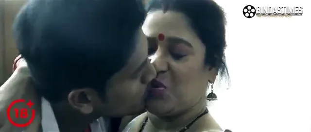 चुदासी भाभी ने टेलर से नाप लेने बहाने बूब्स दबवाए हिंदी बीएफ वीडियो — screenshot 5