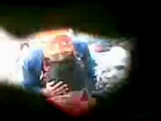 पत्थरों के पीछे हिजाबी लड़की ने लंड चूसकर दिया जबरदस्त ब्लोजॉब — screenshot 4