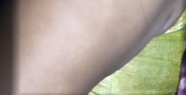 देसी विलेज चाची का हॉट गांड चूत चुदाई हिंदी सेक्स वीडियो — screenshot 1