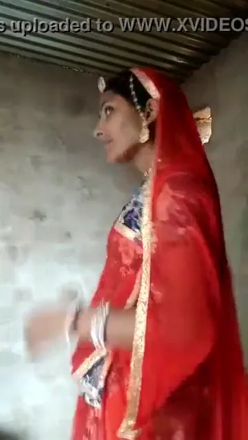 गुजराती औरत ने अपने बड़े चुचे और चूत दिखाते हुए देसी MMS ब्लू फिल्म — screenshot 3