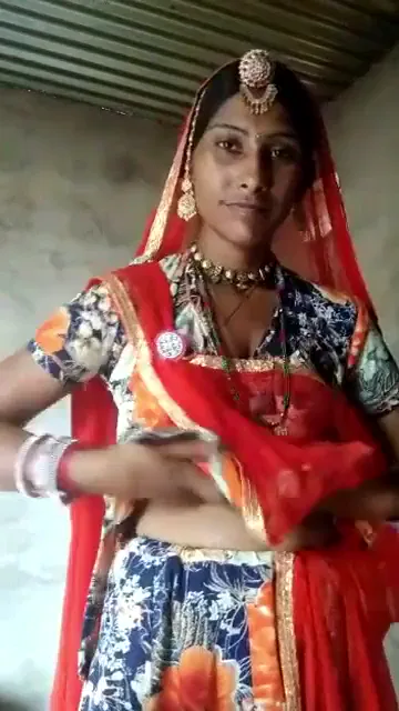 गुजराती औरत ने अपने बड़े चुचे और चूत दिखाते हुए देसी MMS ब्लू फिल्म — screenshot 4