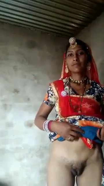 गुजराती औरत ने अपने बड़े चुचे और चूत दिखाते हुए देसी MMS ब्लू फिल्म — screenshot 5