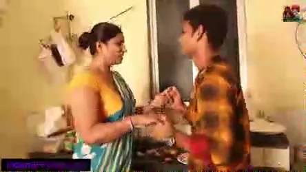 भरी हुई भाभी और देवर का जोरदार सेक्सी रोमांस हिंदी बीएफ वीडियो — screenshot 2