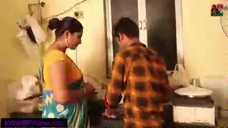भरी हुई भाभी और देवर का जोरदार सेक्सी रोमांस हिंदी बीएफ वीडियो — screenshot 3