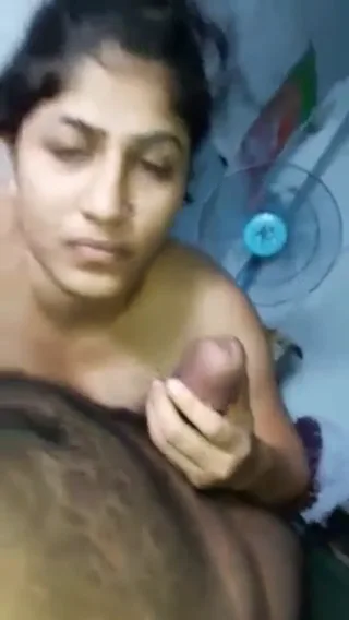 बंगलादेशी भाभी ने जवान लड़के का लंड चूसकर देसी सेक्स किया बीएफ वीडियो — screenshot 1