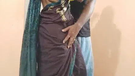 भाभी ने पड़ोसी को गरमाकर बुर चुदवाया पूरा हिंदी बीएफ वीडियो — screenshot 3