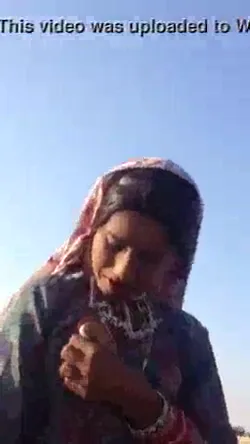 राजस्थानी लड़कियों ने अपने बड़े बूब्स दिखाकर देसी एमएमएस बनाया वीडियो — screenshot 3